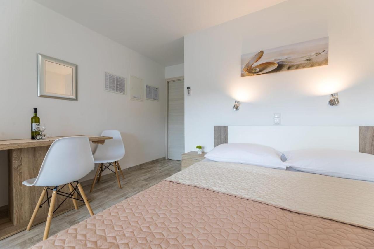Apartments Augustinovic Baska  Luaran gambar