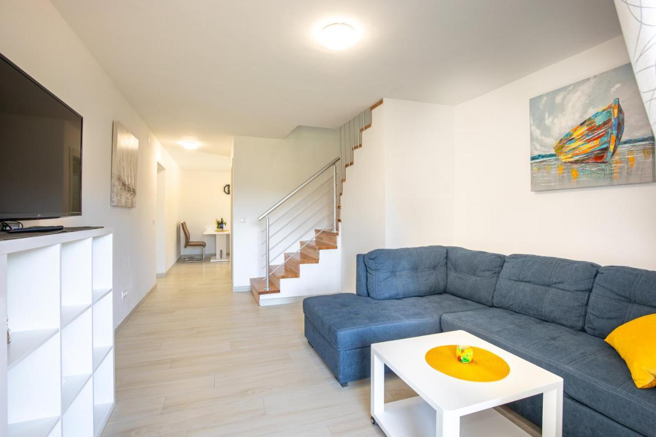 Apartments Augustinovic Baska  Luaran gambar